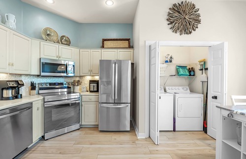 Fort Morgan Cottage | Le Reve Charmant- 2BR/2BA Pet Friendly home!
