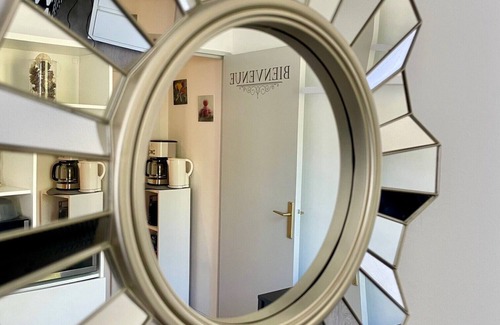 Port Marianne Apartment | Le Rêveur: on the banks of the Lez & espace Richter