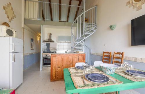 L'Ile-Rousse Apartment | Le Rocher - Appt pour 6 climatisé avec piscine