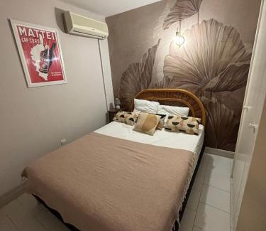 L'Ile-Rousse Apartment | Le Rocher - Appt pour 6 climatisé avec piscine