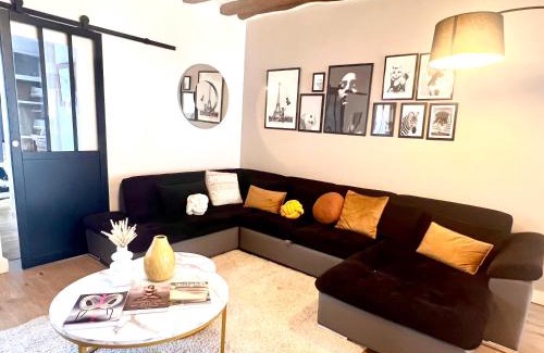 Fontainebleau Apartment | Le Royal Deluxe Fontainebleau Centre #Chateau #Insead