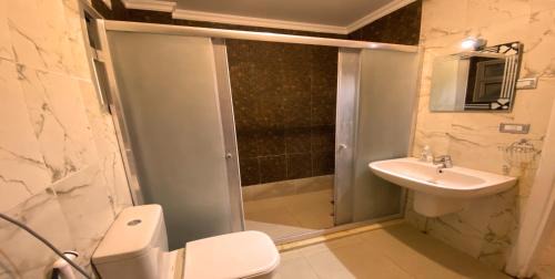 Al Rehab Apartment | Le Royal Residence 8