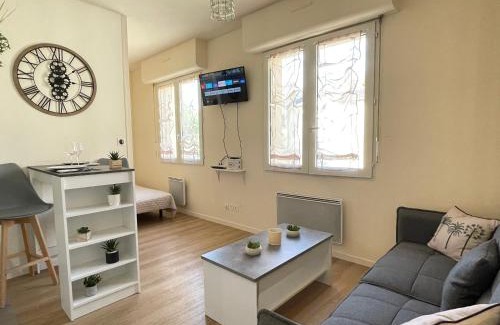 Les 3 Cites Apartment | Le Sablier - Centre ville - 15 min du Futuroscope