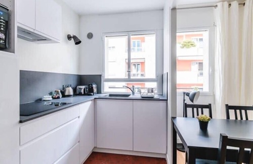 Part Dieu - Bir Hakeim Apartment | Le Saint Amour 2 persons with balcony Garibaldi Saxe
