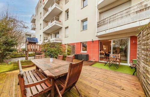 Villejean Apartment | Le Saint Cyr - bel appartement, parking & terrasse