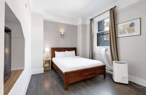 Quartier des Spectacles Hotel | Le Sand & Stone Hôtel- Quartier des Spectacles