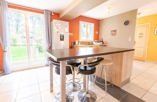 Lussault-sur-Loire Apartment | Le Sapin Parasol - House for 7 people.