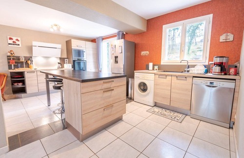 Lussault-sur-Loire Apartment | Le Sapin Parasol - House for 7 people.