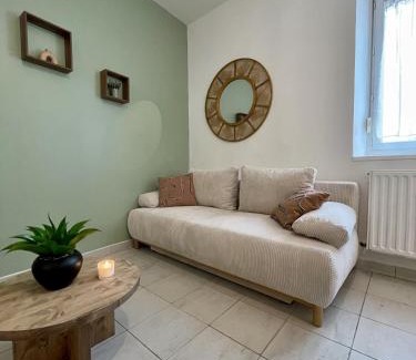 La Suze-sur-Sarthe Apartment | Le Scandinave Gare Riviere 4p Reve au Mans