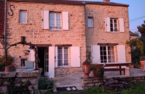 Metz-le-Comte Bed & Breakfast | Le Sept-Maison du XVII ème siècle