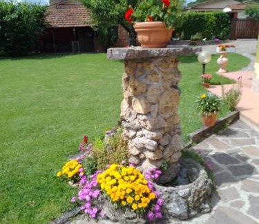 Mologno House | Le sette fontane