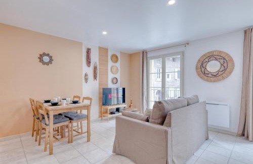 Montluel Apartment | Le Soleil d'Afrique - T3 - Montluel