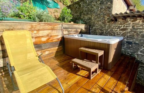 Saint-Junien House | Le SPA de l’Abbaye