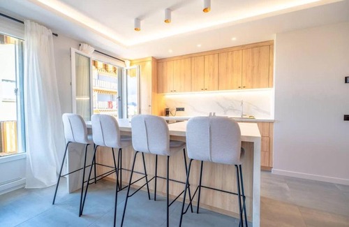 Saint-Tropez Apartment | Le Sublime l View & Terrace l Shellter Rentals