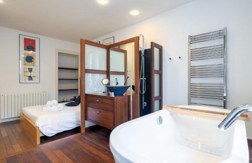 Talensac-Pont Morand Apartment | Le Talensac by Cocoonr