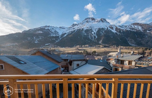 Termignon Apartment | Le Temps Suspendu "Chardon Bleu" - Relaxation Stay - Apartment 8 people