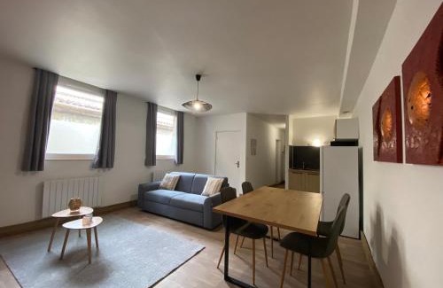 Ardres Apartment | Le Terracotta - cosy, centre ville, fibre