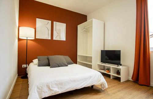 Vaise Apartment | Le Terracotta - Joli studio Metro D Valmy et quais de Saone