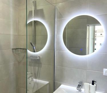 Vaise Apartment | Le Terracotta - Joli studio Metro D Valmy et quais de Saone