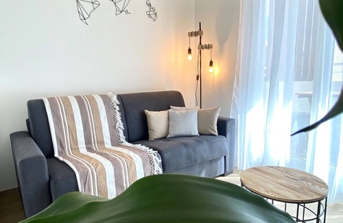 Etang Sale Les Bains Apartment | Le ti tansalé, studio 5 minutes from the black beach
