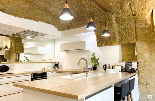 Vouvray House | Le troglo des Cromignons