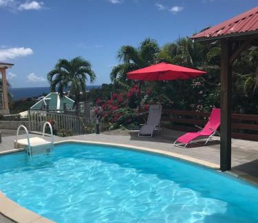 Vieux-Habitants House | Le val de lys-piscine privée