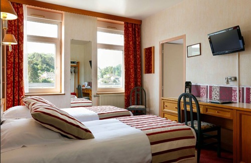 Givet Hotel | Le Val Saint Hilaire