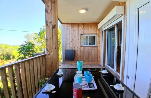 Montvert-les Bas Apartment | Le Vanillier, T4 with sea view near St Pierre