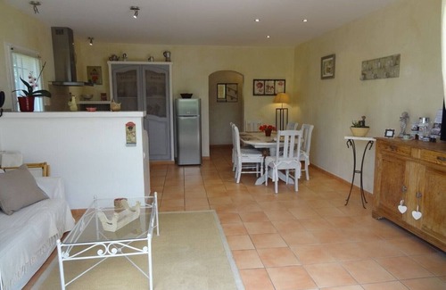 Rognes House | LE VEOU, Gîte with swimming pool