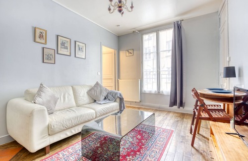 Notre-Dame Apartment | "Le Versailles" 2 minutes walk 🚶 ♀️ from the Castle 👑