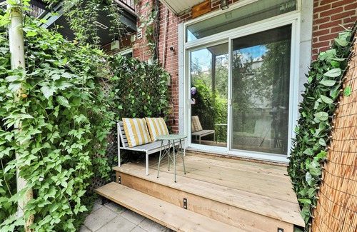 Maisonneuve Apartment | Le Vert Sauge | King Bed | AC | Terrace | Subway