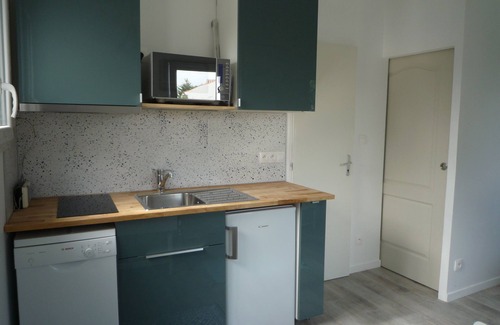 Noirmoutier-en-l'Ile House | LE VIEIL: House 4 people entirely redone to 50 meters of the sea