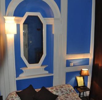 Quartier Vieux Marche-Cathedrale Hotel | Le Vieux Carré