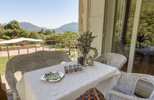 Veyrier-du-Lac Villa | Le Vignoble du Lac, domaine de 29p avec vue