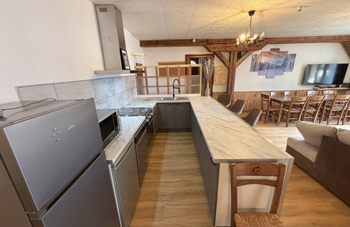 Abries Apartment | Le Villard; "Adrech" apartment in the heart of the Queyras (170m² in Abriès)