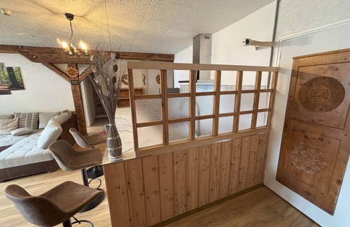 Abries Apartment | Le Villard; "Adrech" apartment in the heart of the Queyras (170m² in Abriès)