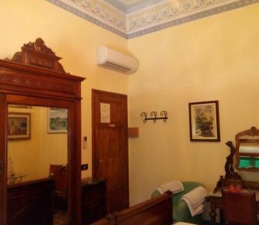 Torre del Lago Puccini Bed & Breakfast | Le Villi FRIENDLY B&B