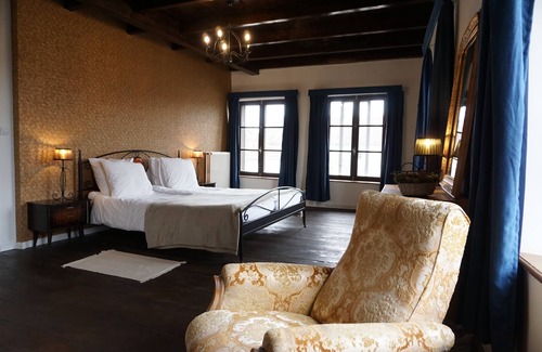 Melay House | Le Voilà - Bistrot & Chambres d'hôtes