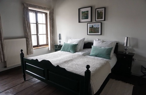 Melay House | Le Voilà - Bistrot & Chambres d'hôtes