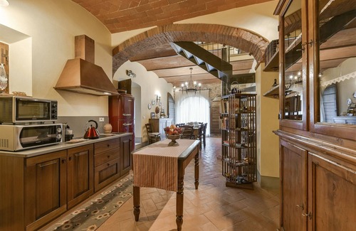 Gaiole in Chianti Villa | Le Volte, Gaiole in Chianti, Siena and Chianti