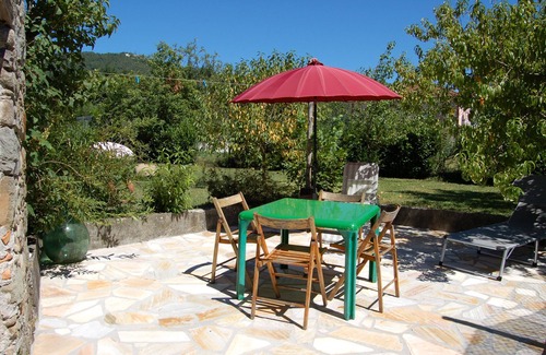 Sesta Godano Condo | Le Volte, romantic apartment, 2+1 pers., terrace, garden