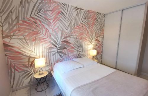 Quai de la Fosse Apartment | Le Voyage de Jade - Les Maisons de Madeleine