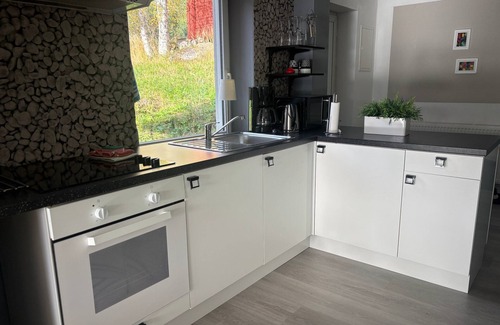 Sundsvall Municipality Apartment | Lea - Holiday apartment with lake view & boat near Sundsvall