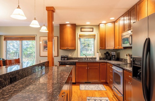 Chestnut Springs House | Leaf Peep at Serenity Summit - Your Family Retreat!