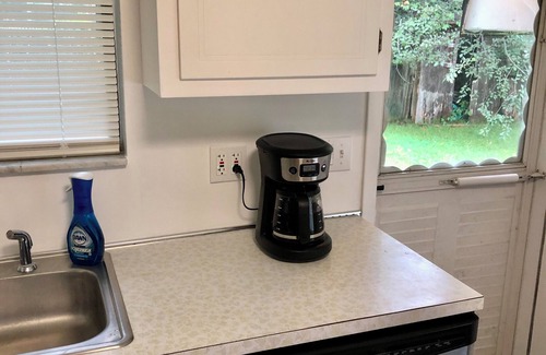 Narragansett House | Leaf Peeping Getaway! URI Visitors! Celebrate or Retreat in a Cozy, Coastal Area