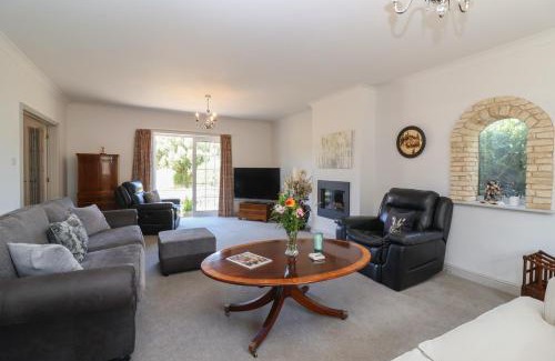 Great Witcombe House | Leafield Cottage
