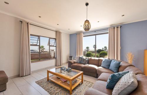 Vineta House | Leander's Cottage