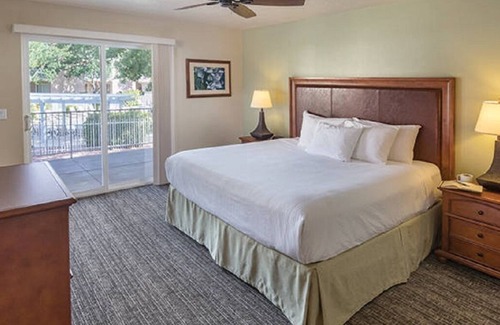 St. George Resort | Leave your worries at the door!
