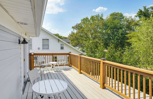 Lebanon House | Lebanon Retreat: Decks, Fire Pit & Yard