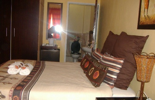 Centurion House | Lecawi Guest House is an exclusive establishment with well comfortable rooms